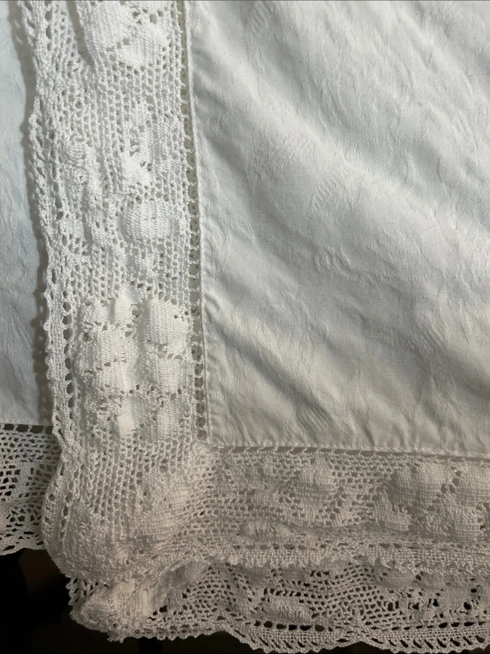 NWOT Vintage Simply Shabby Chic White Crochet Lace Table Cloth | Rectangle